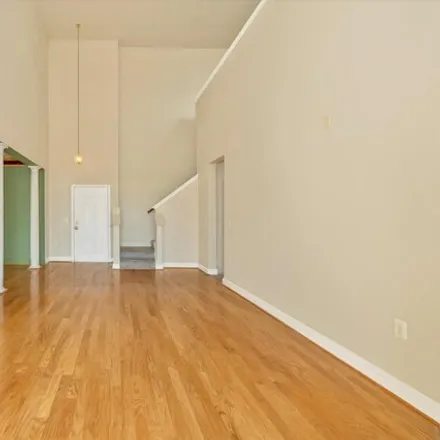 Image 9 - 531 Lawson Way, Rockville, MD 20800, USA - Condo for sale