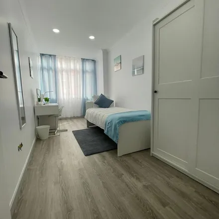 Rent this 4 bed apartment on Ela Canela in Rua Azedo Gneco 74B, 1250-039 Lisbon