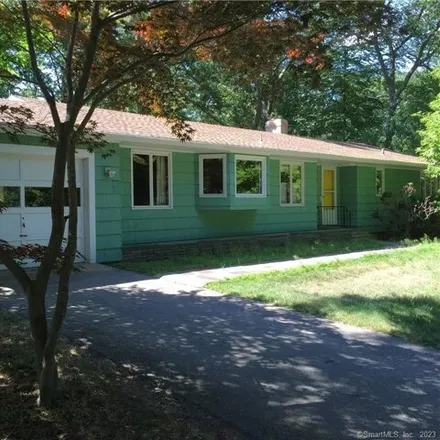 Image 2 - 1895 Military Highway, Gales Ferry, Ledyard, CT 06335, USA - House for sale