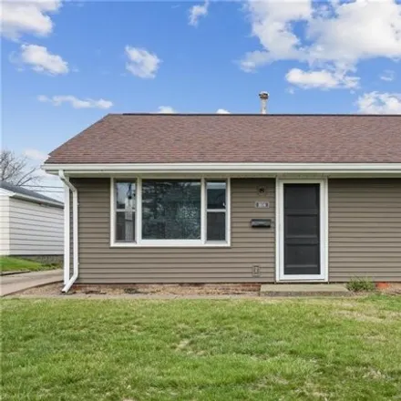 Buy this 2 bed house on 1638 12th Avenue Southwest in Cedar Rapids, IA 52404