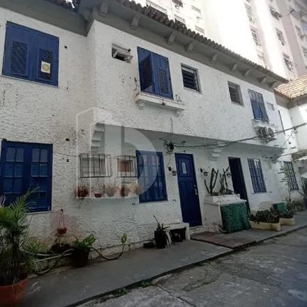 Rent this 3 bed house on Casa dos Marujos in Rua Bulhões de Carvalho, Copacabana