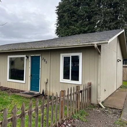 Buy this 3 bed house on 285 South 52nd Street in Springfield, OR 97478