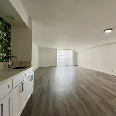Image 3 - South Beverly Glen Boulevard, Los Angeles, CA 90064, USA - Condo for rent