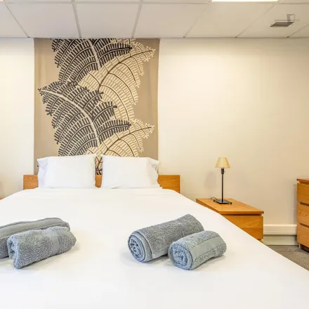 Rent this 9 bed room on Continente in Rua Almirante Barroso, 1000-012 Lisbon
