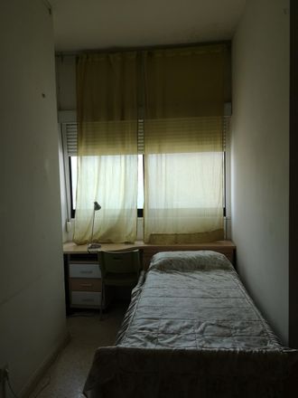 Rent this 2 bed room on carrer de les Valls d'Andorra in 2, 08930 Sant Adrià de Besòs