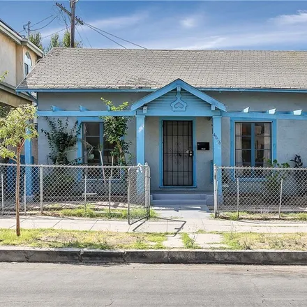 Buy this 3 bed house on 4616 Rosewood Avenue in Los Angeles, CA 90004