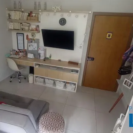 Buy this 2 bed apartment on Rua Cerro Azul in Santa Rosália, Poços de Caldas - MG
