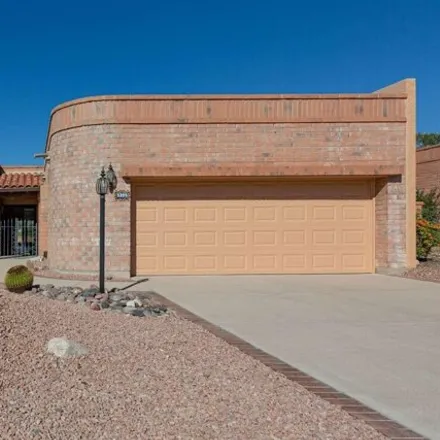 Rent this 3 bed house on 5290 North Via Sempreverde in Catalina Foothills, AZ 85750