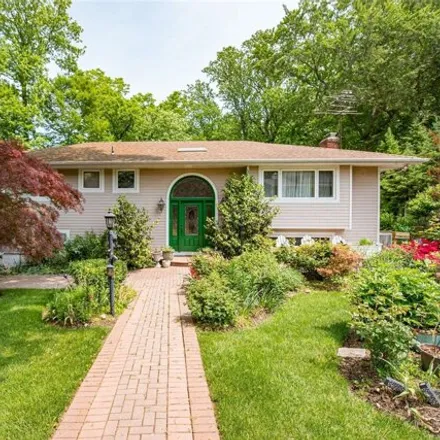Buy this 4 bed house on 72 Sugar Maple Lane in City of Glen Cove, NY 11542