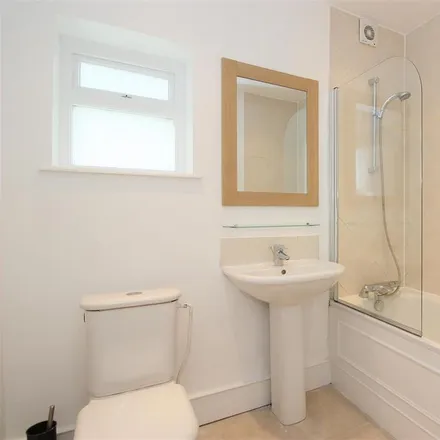 Image 7 - 9 Stronsa Road, London, W12 9LB, United Kingdom - Apartment for rent