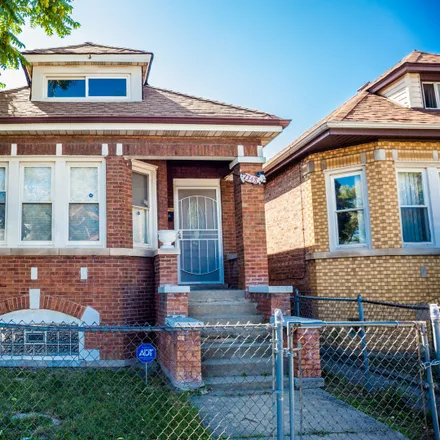 Buy this 3 bed house on 7330 South Oakley Avenue in Chicago, IL 60636
