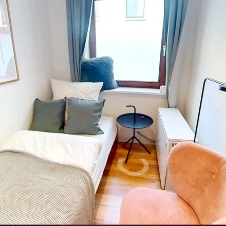Rent this 62 bed room on Dorotheenstraße 5a in 22301 Hamburg, Germany