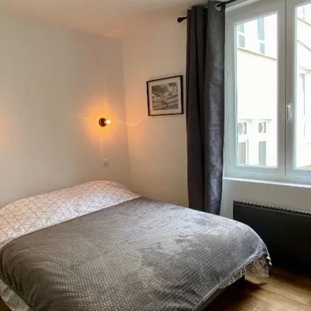 Image 2 - 5 bis Boulevard Victor Hugo, 87000 Limoges, France - Apartment for rent