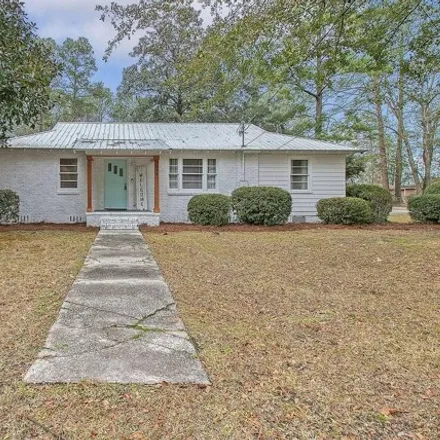 Buy this 3 bed house on 359 Forest Circle in Walterboro, SC 29488