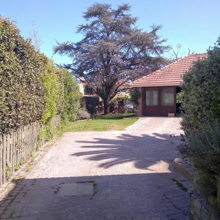 Buy this 4 bed house on Padre Montes Carballo 1402 in Caisamar y Estrada, B7600 ARH Mar del Plata