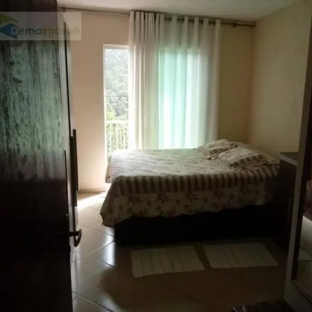 Buy this 2 bed house on Estrada Municipal dos Abreus in Jardim Luciana, Franco da Rocha - SP