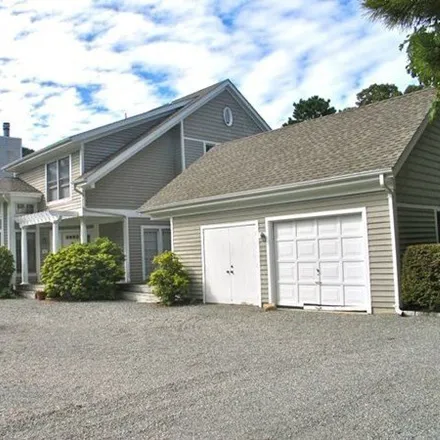 Rent this 3 bed house on 223 Sandpiper Lane in Vineyard Haven, Tisbury