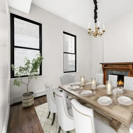 Image 6 - 383 West End Avenue, New York, NY 10024, USA - Townhouse for sale