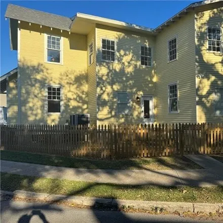 Image 1 - 2701 Bayou Road, New Orleans, LA 70119, USA - House for rent