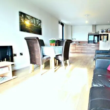 Image 3 - iQuarter, Five Weirs Walk, Sheffield, S3 8BH, United Kingdom - Apartment for sale