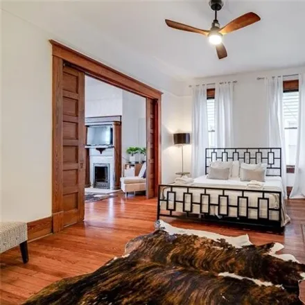 Image 5 - 987 Howard Street, Savannah, GA 31401, USA - House for sale