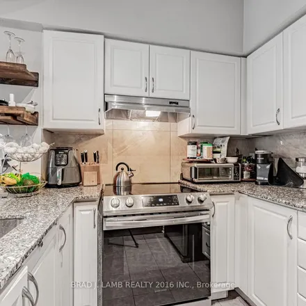 Image 3 - 155 Bleecker Street, Old Toronto, ON M4X 1X1, Canada - Townhouse for rent