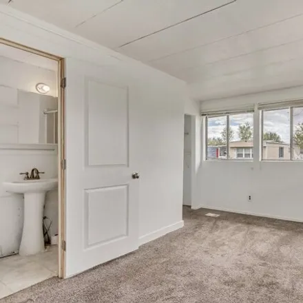 Image 9 - 3354 Coventry Park Drive, West Valley City, UT 84119, USA - Apartment for sale