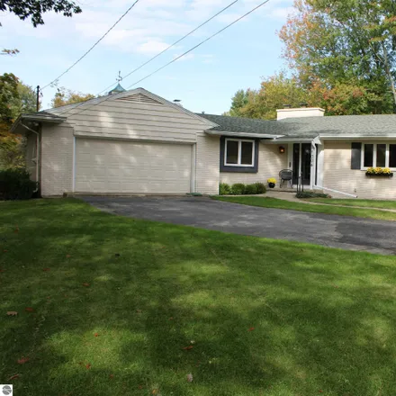Buy this 3 bed house on 1006 Canal Street in Mount Pleasant, MI 48858