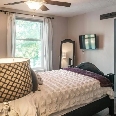 Rent this 1 bed apartment on Bella Vista in AR, 72715