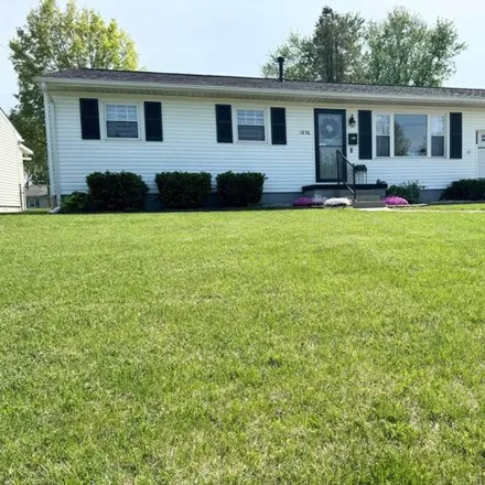 Buy this 3 bed house on 1876 Zimmer Street in Lancaster, OH 43130